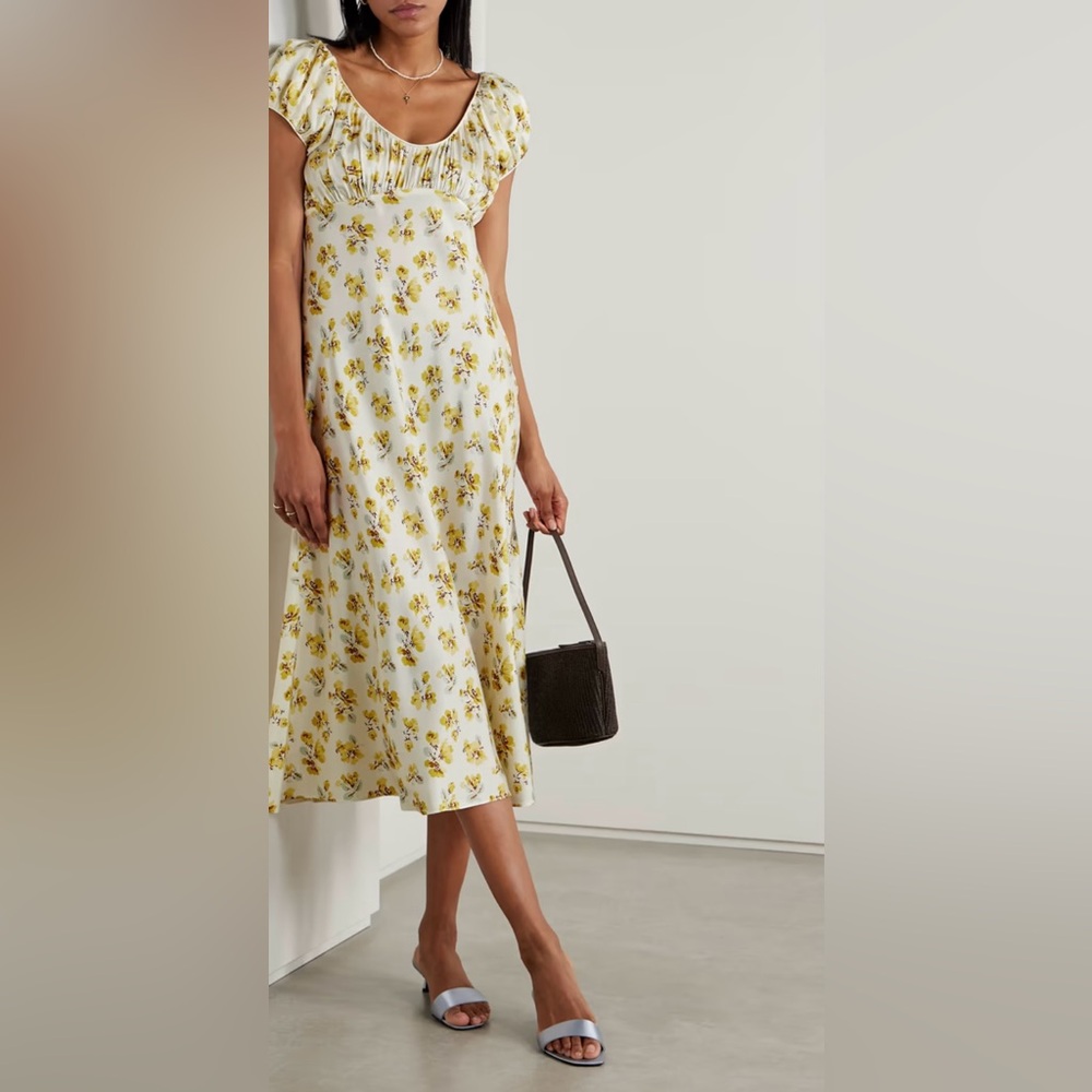 Doen Florencia floral-SOLD-print silk-blend midi dress
Color: Pastel yellow